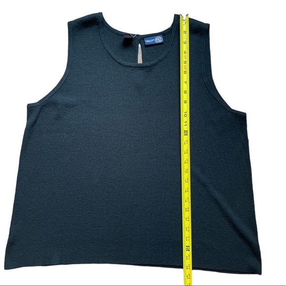 Venezia Jeans Co Black Sleeveless Sweater. New with tags. Size 22/24 - Picture 5 of 8